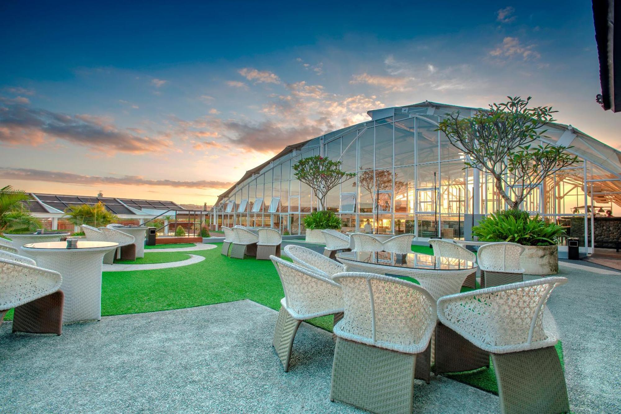 Infinity8 Bali Hotel Jimbaran Exterior foto